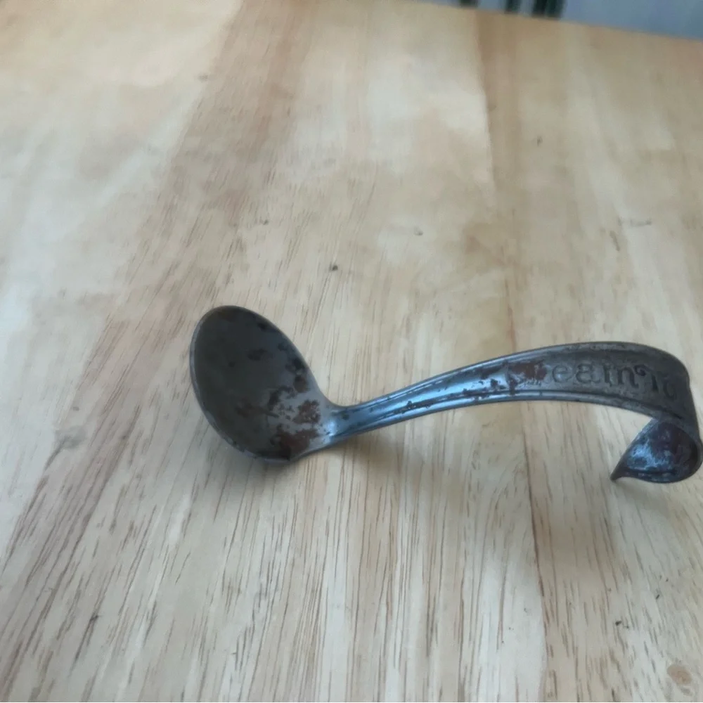 Vintage Metal Spoon Cream top